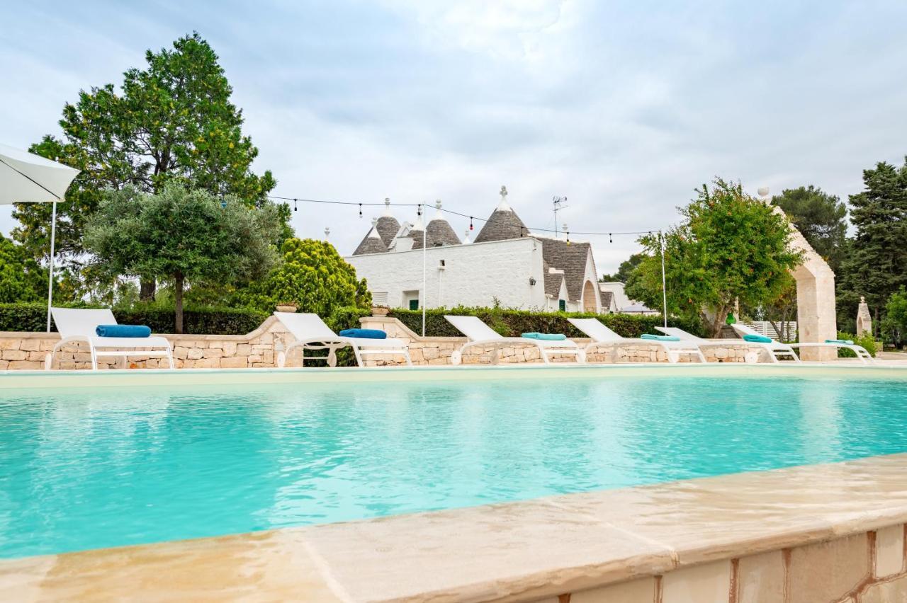 Trullo Il Focolare In Masseria Cisternino Luaran gambar
