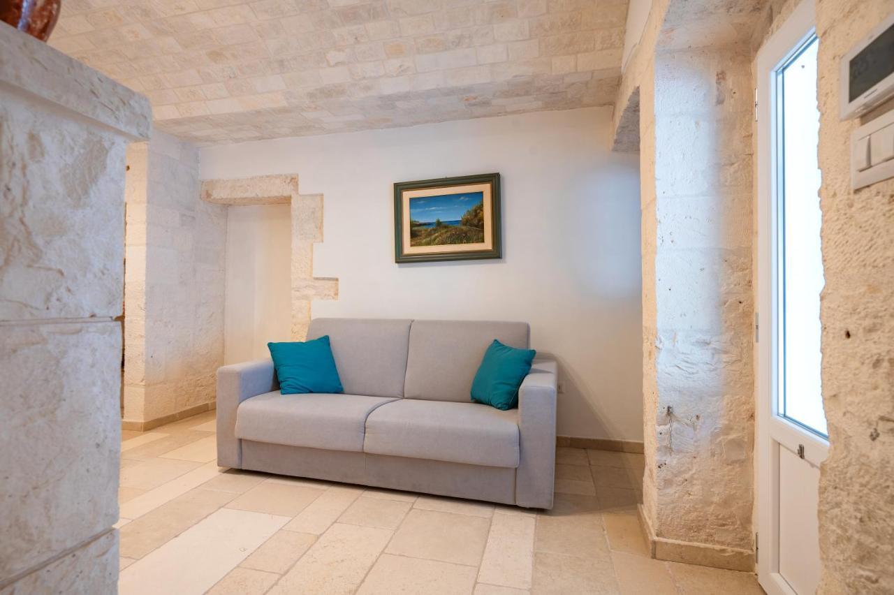 Trullo Il Focolare In Masseria Cisternino Luaran gambar