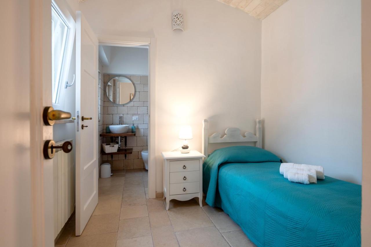 Trullo Il Focolare In Masseria Cisternino Luaran gambar